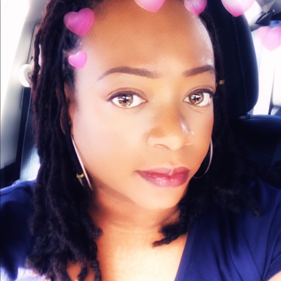 Meet your Posher, Kimberly - Picture 1 of 1